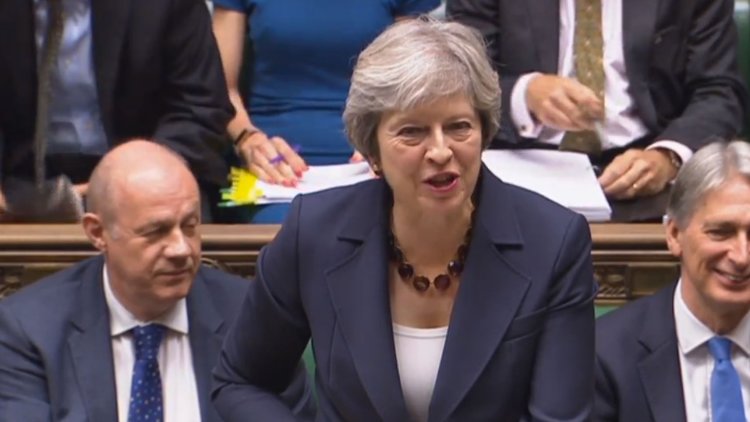 Theresa May slaps down David Davis over Commons vote on final Brexit deal