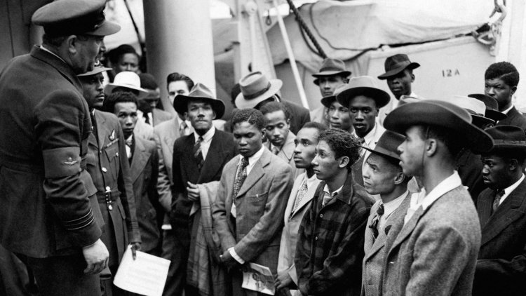 Pressure mounts as Windrush letter shows ministers ‘knew for two years’ of deportation threat