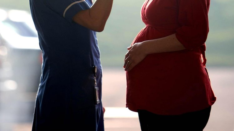 Maternity units more likely to close on weekends and holidays - report