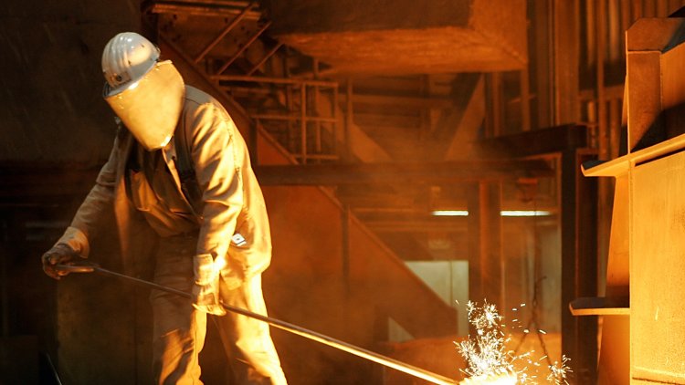 Government must 'bolster manufacturing'