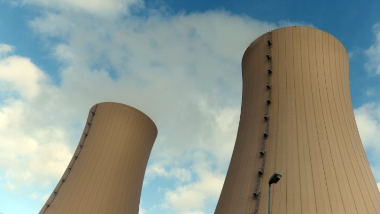 Nuclear safety 'must not become a political football'