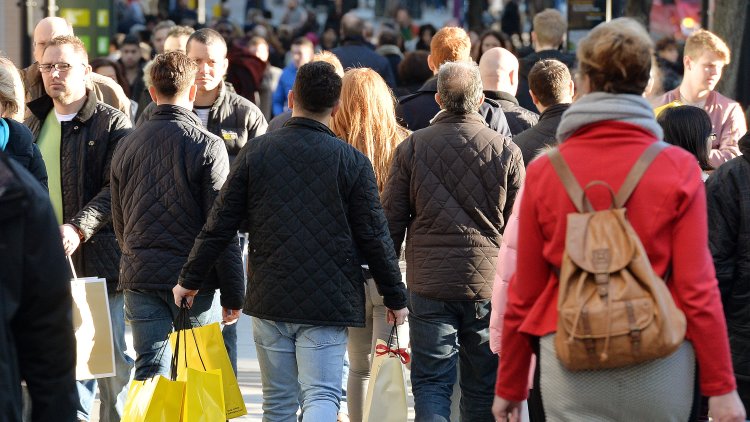 Low inflation and rising wages boost consumer spending in February