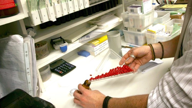 Cuts to community pharmacies are a prescription for chaos