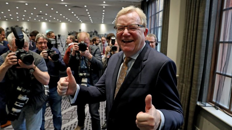 Jackson Carlaw succeeds Ruth Davidson as Scottish Tory leader