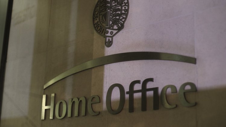 Home Office report into Windrush scandal condemns 'hostile environment' immigration policy