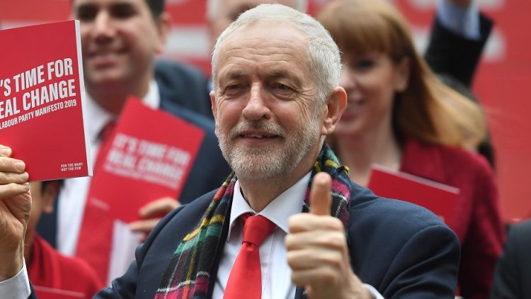 Public sector workers to get 5% pay rise from April if Labour wins election