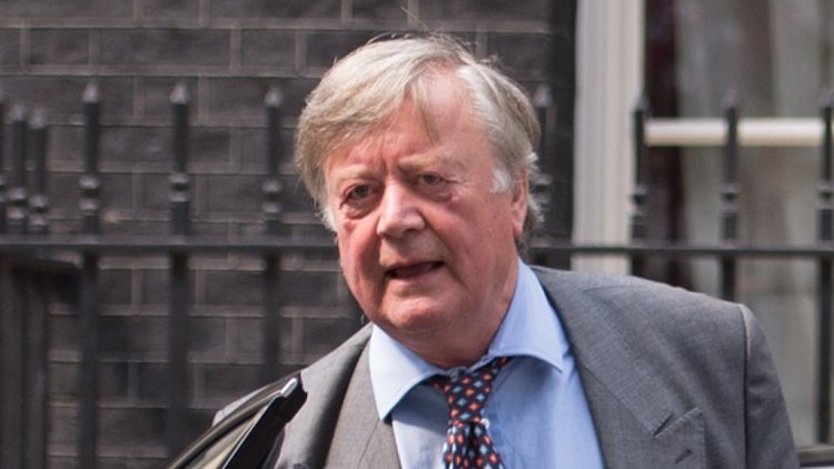 Tory grandee Ken Clarke threatens no-confidence vote if Boris Johnson tries to force no-deal Brexit