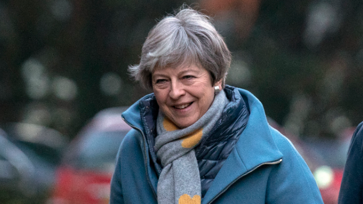 Theresa May in bid to woo DUP and Tory rebels with last-ditch plea to EU on Irish backstop