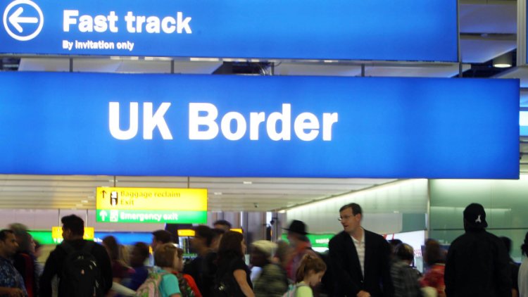 Brits will need visas for trips to EU of more than three months after no-deal Brexit