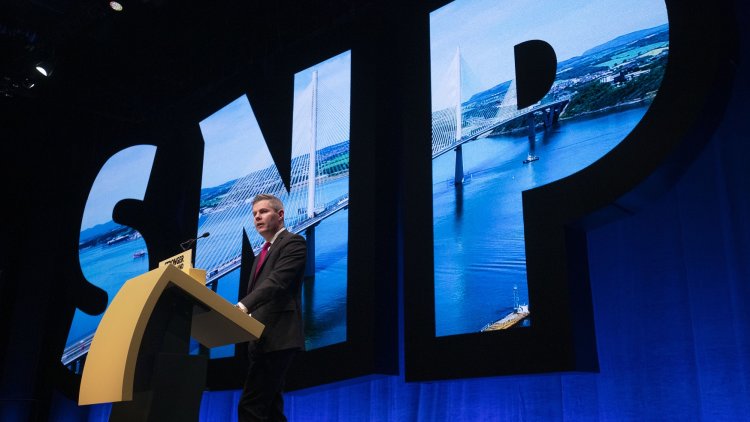 Scottish Finance Secretary Derek Mackay resigns over online messages to schoolboy