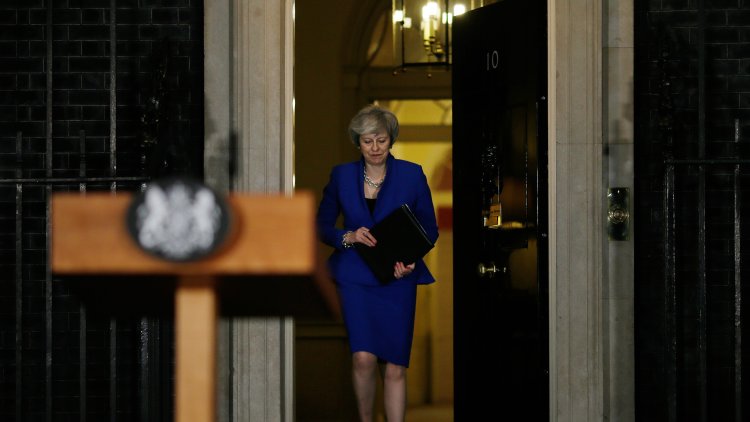 Downing Street denies Theresa May planning changes to Good Friday Agreement to save Brexit deal