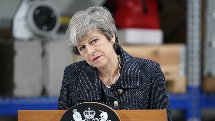 Cabinet ministers ‘preparing to demand Theresa May resigns' in bid to save Brexit