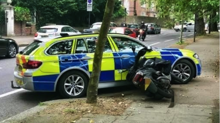 Theresa May backs ‘robust’ police tactics against moped criminals