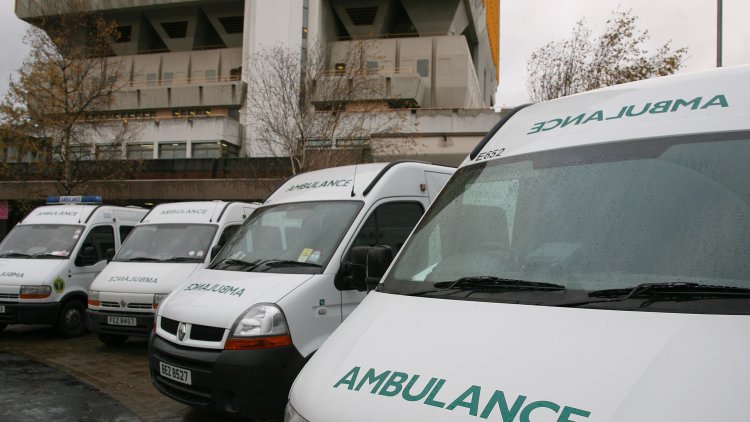 EXCL: Ministers warned Northern Ireland hard border ‘could risk lives’ by holding up emergency vehicles