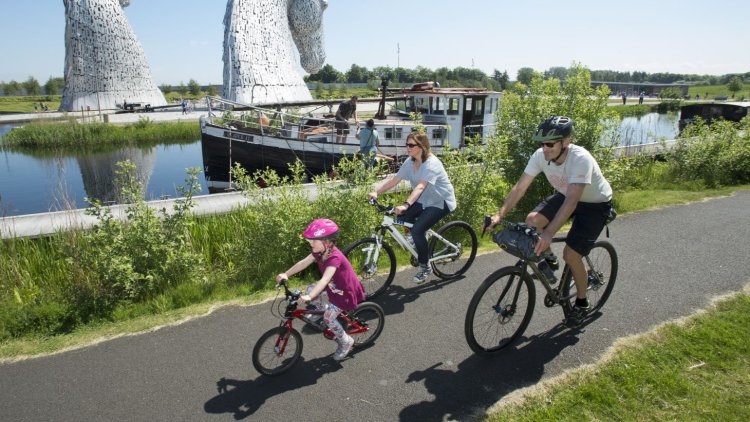 How do we tackle our crises? With a walking and cycling network for everyone - Sustrans