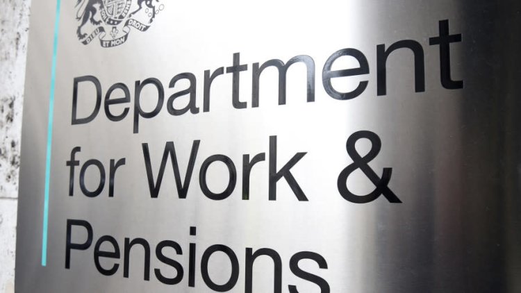 Ministers urged to put Universal Credit rollout on hold to protect disabled claimants