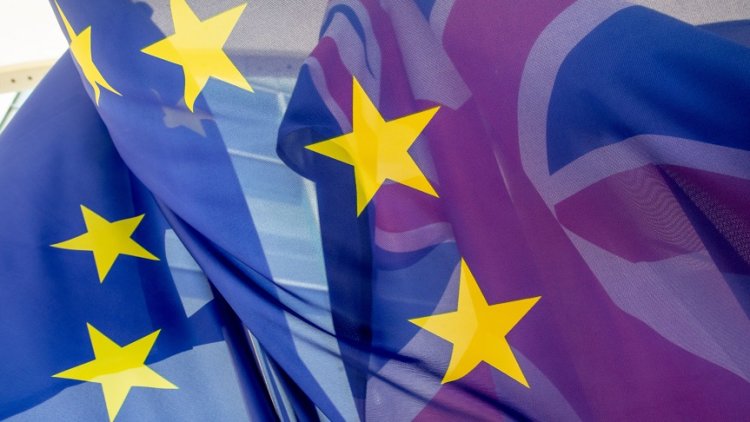 New analysis finds Brits would be £800 a year worse off under customs union Brexit deal