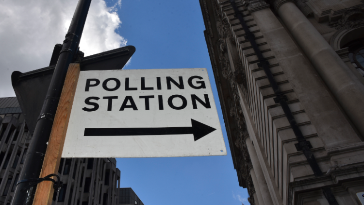 Boris Johnson to launch fresh bid on Monday for 15 October snap election