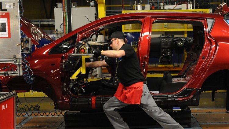 Brexit uncertainty blamed as UK economy shrinks for the first time in six years