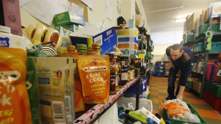 Ministers accused of shelving plan to cut benefit sanctions