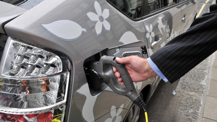 Putting the UK in the fast lane to a low carbon transport future