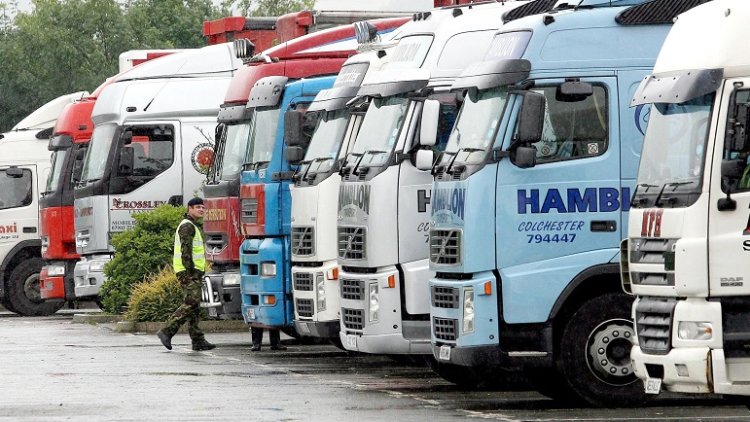 Driverless lorries to be on UK roads from next year, say ministers