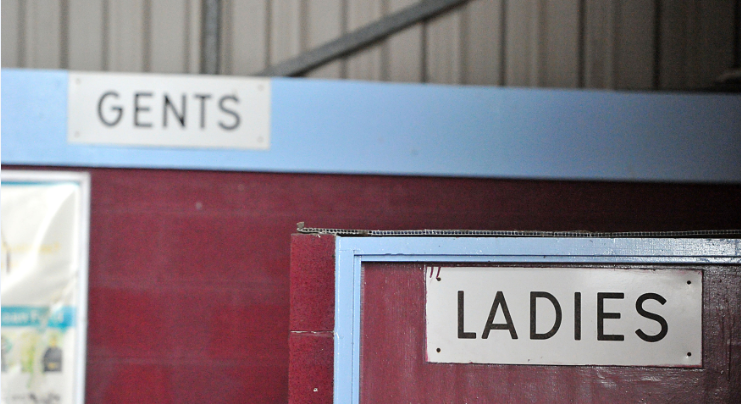 toilets toilets