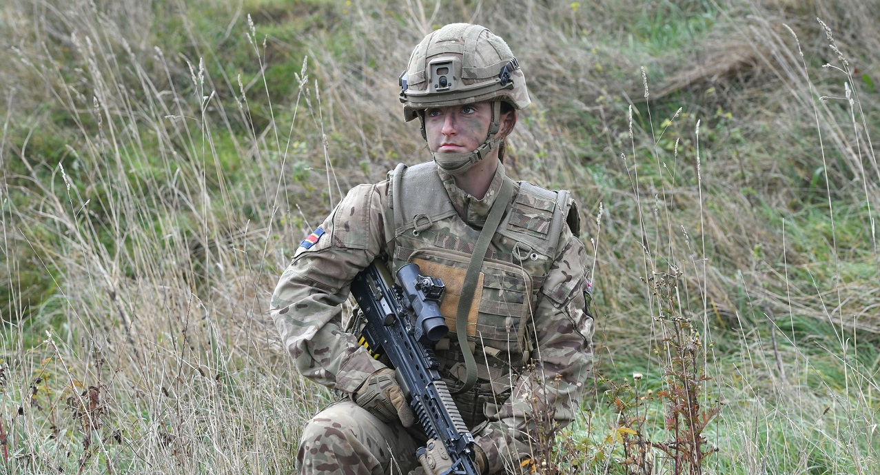 female soldier female soldier