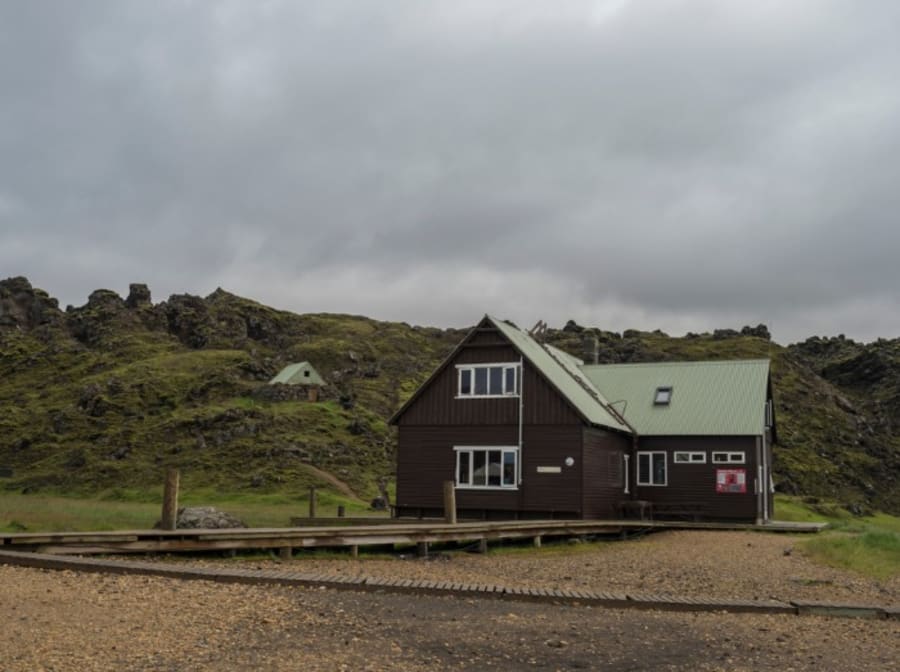 A wooden Landmannalaugar hut right at the star of the Laugavegur trail