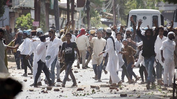 Riots in India, History & Analysis riots in india