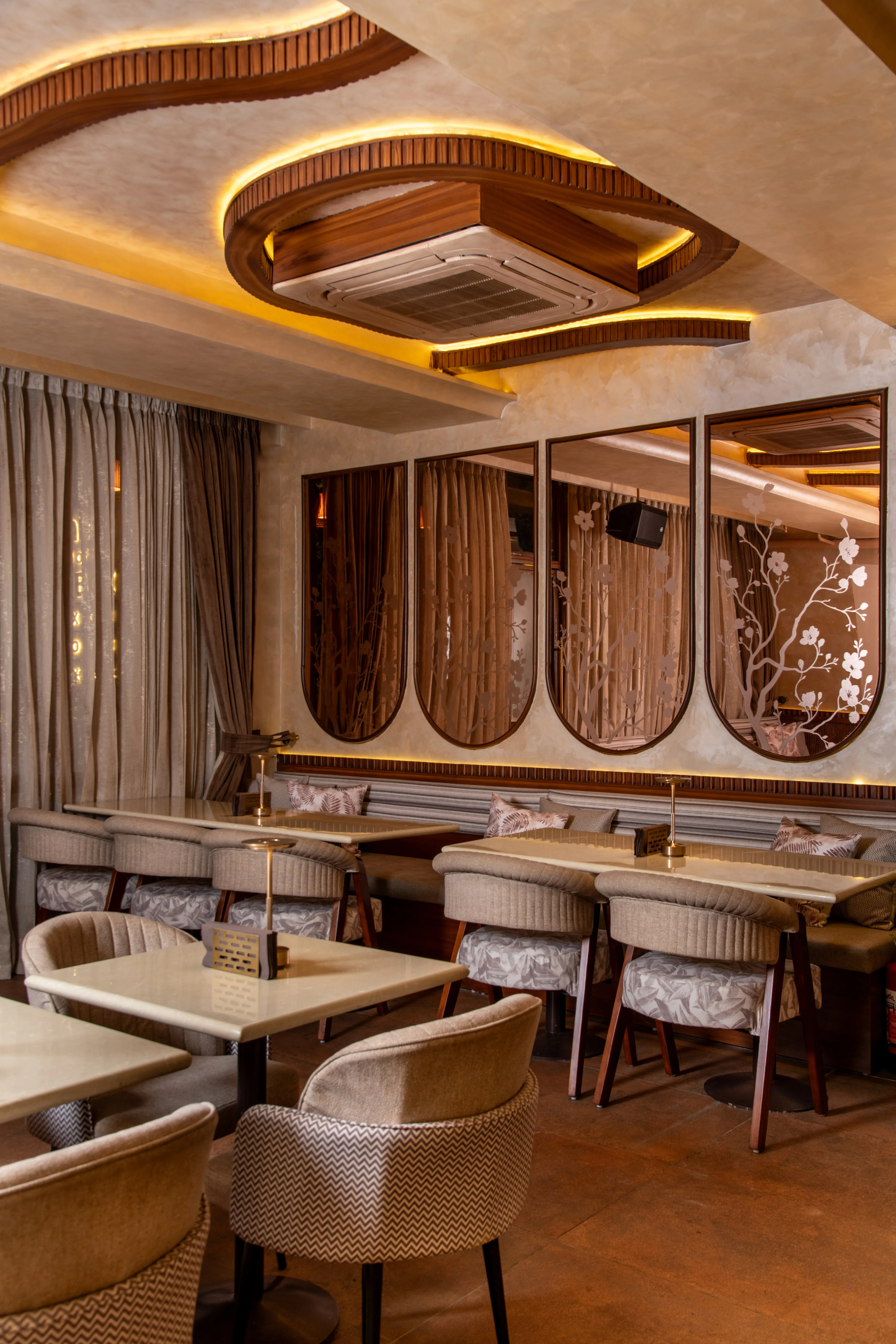 Elegant courtyard and dining at otb Connaught Place 13