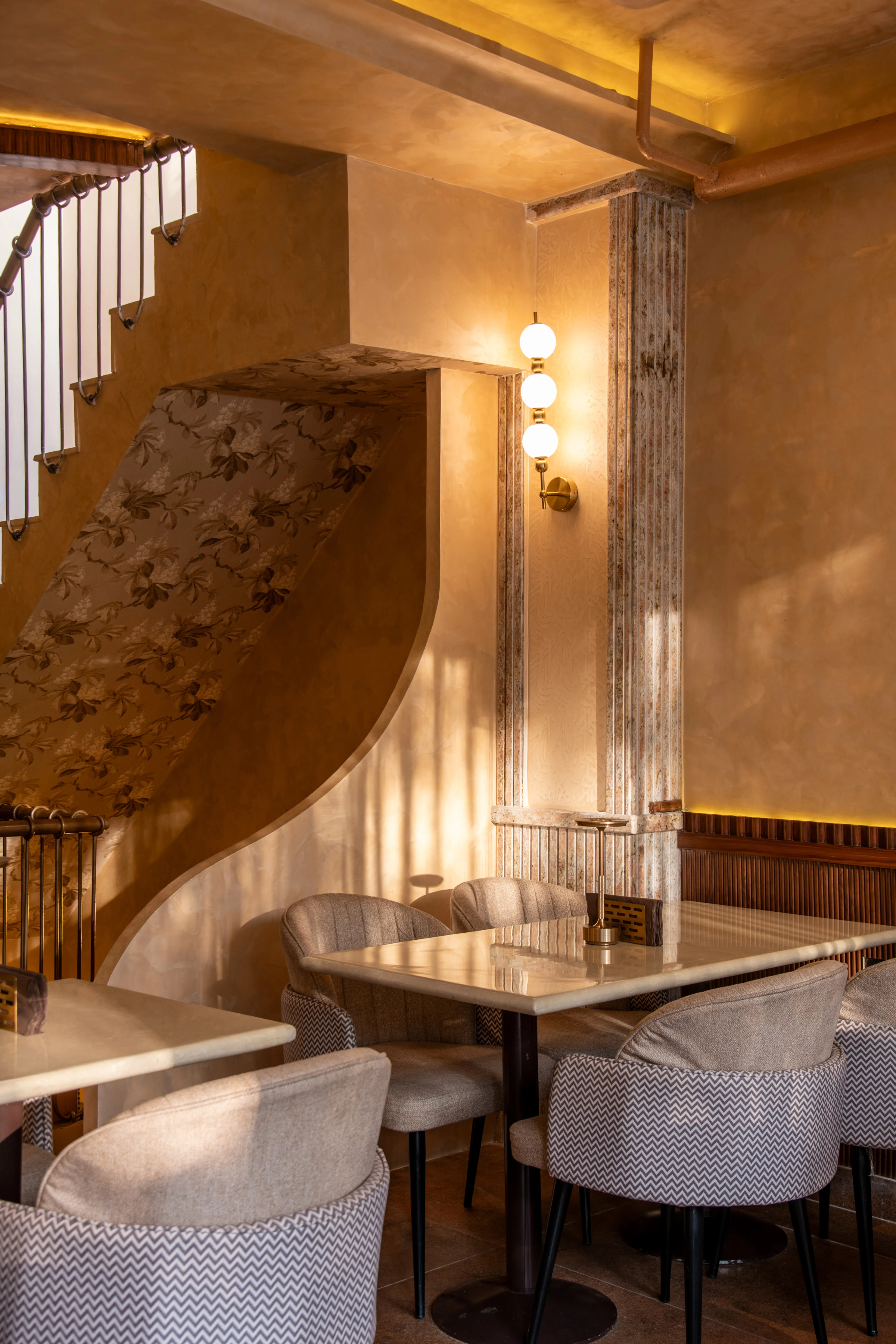 Elegant courtyard and dining at otb Connaught Place 7