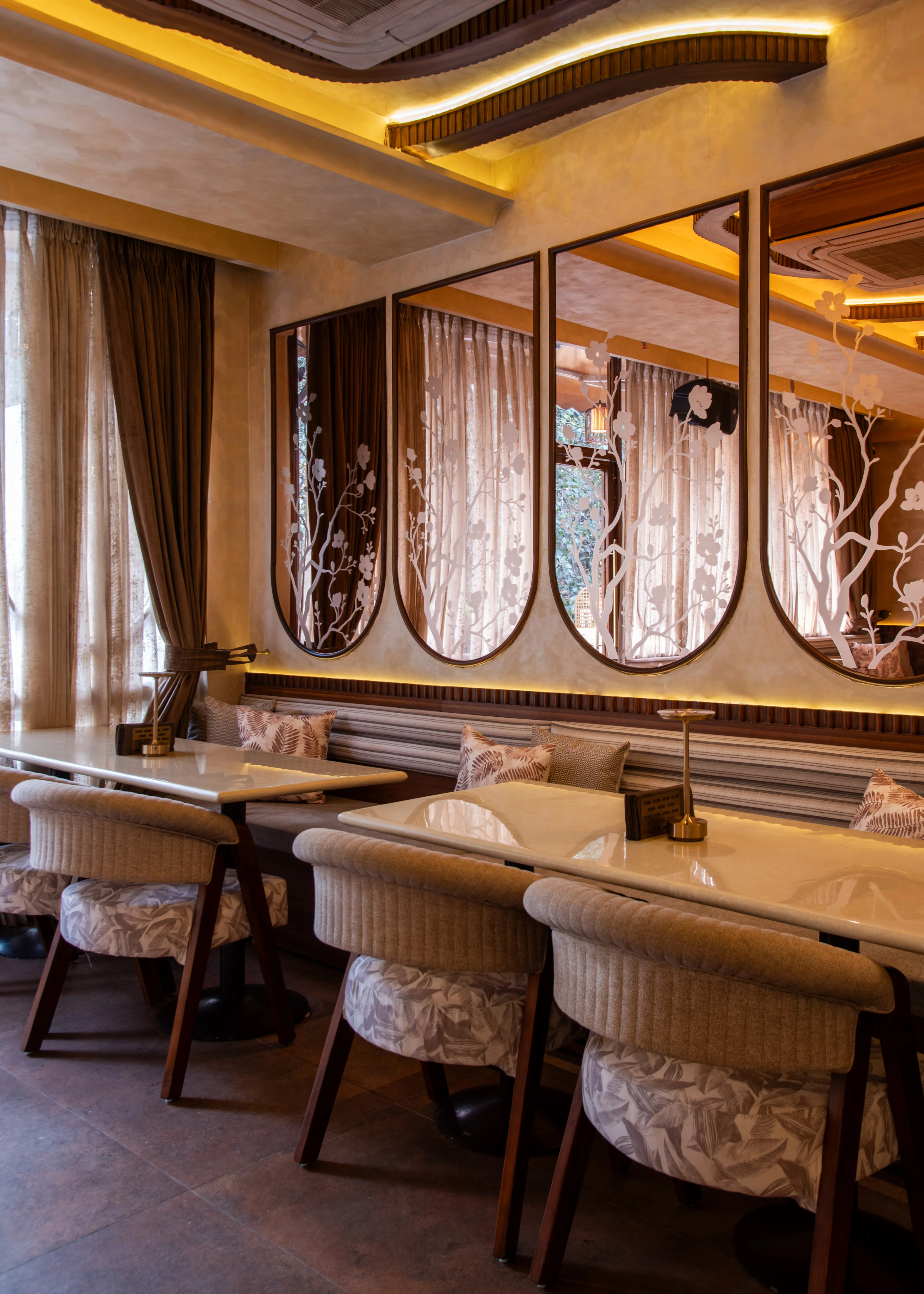 Elegant courtyard and dining at otb Connaught Place 9