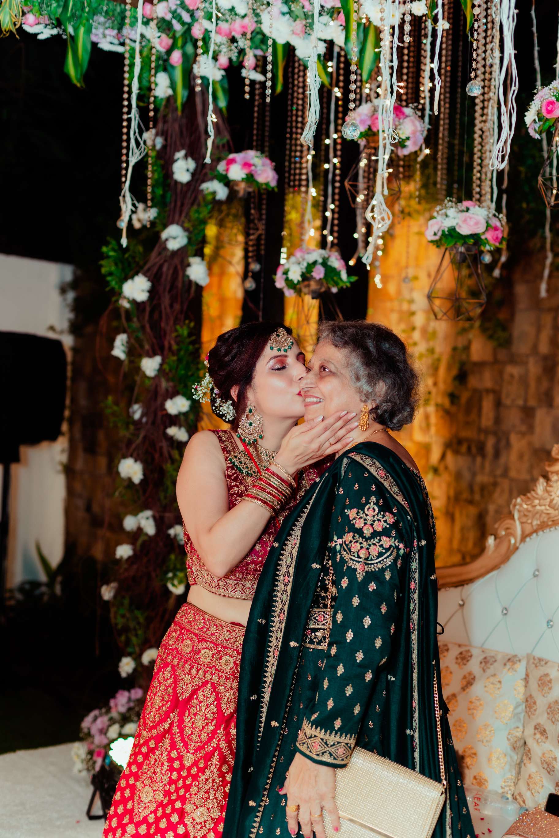 Sarah & Michael - Cake Cutting