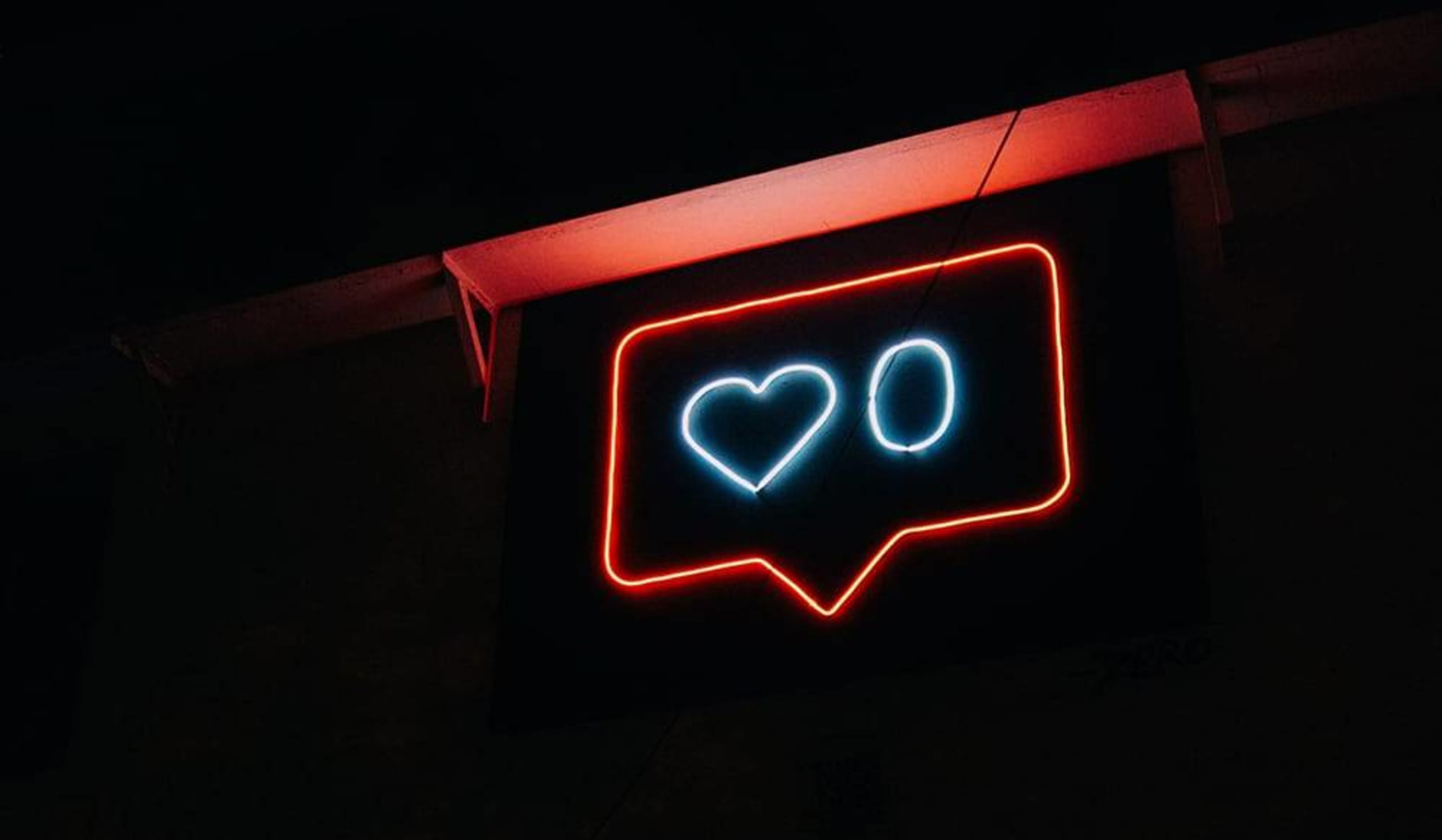 heart speech bubble neon light