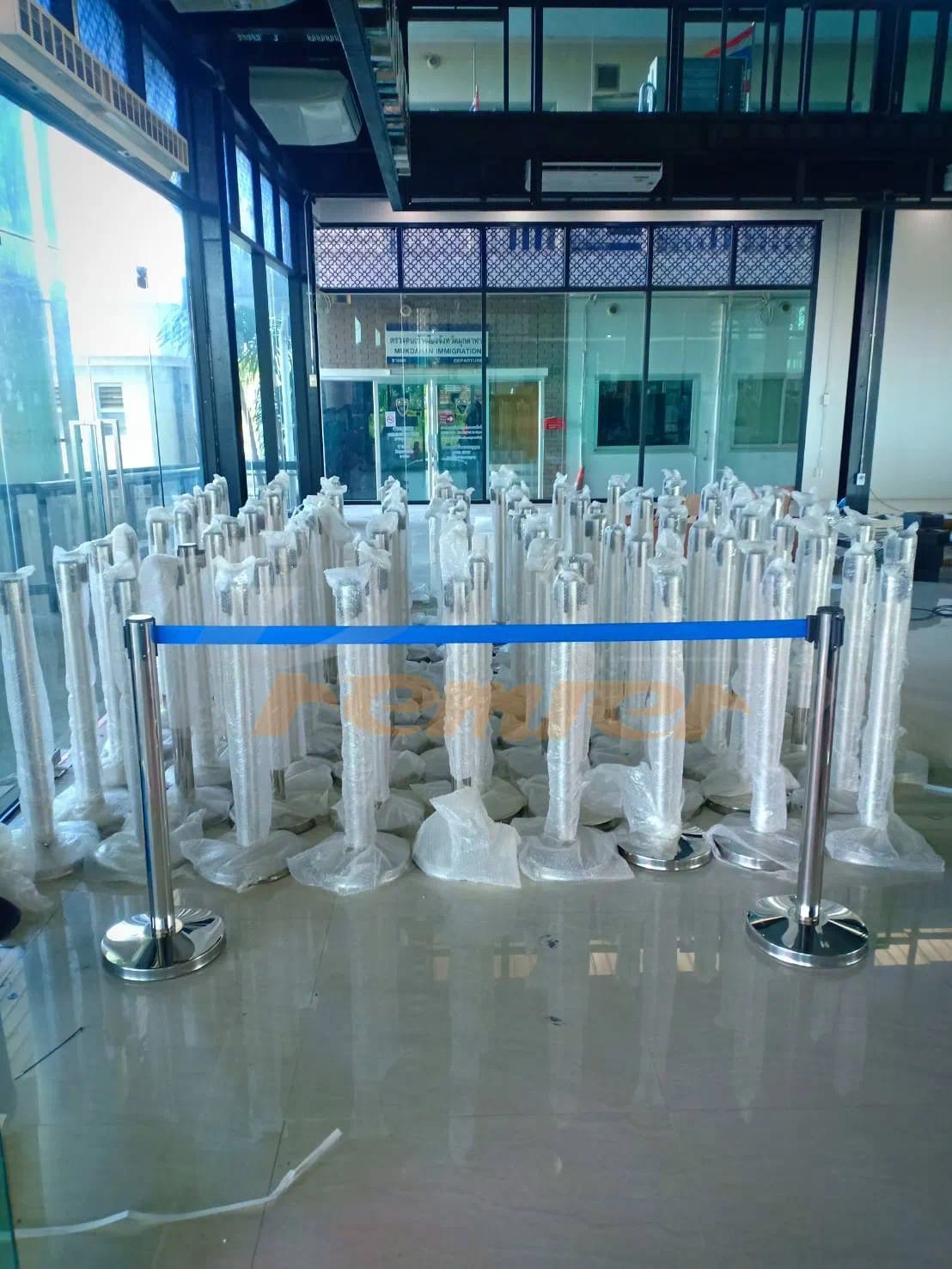 ผลงานติดตั้งเสากั้นสายดึงกลับ 2 สาย Premier Worlds — มุมที่ 10