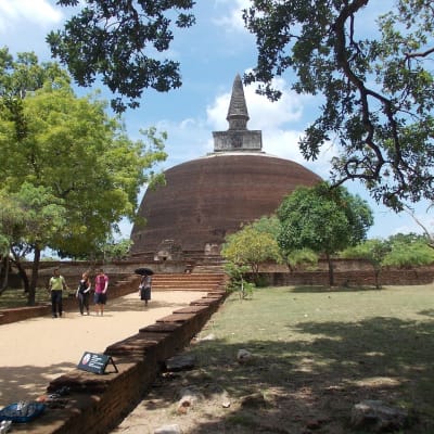 Anuradhapura - Sigiriya.