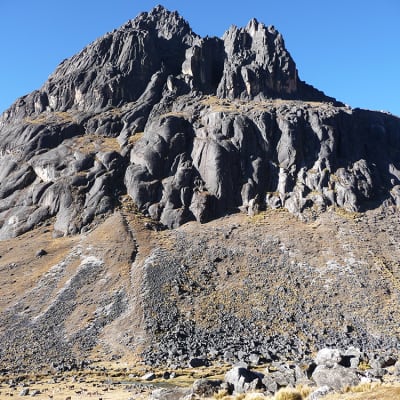 Refuge Santos - Rock Climbing