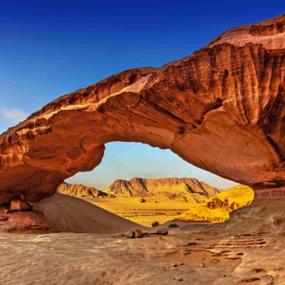 Petra Wadi Rum (150 Kms)