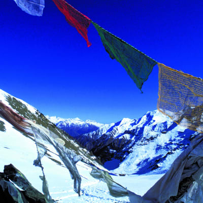 Jour 3 : Phakding à Namche Bazaar (3440m-11283) Distance de marche - 10 à 12 km, Durée : 6 heures