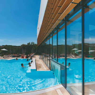 Détente au parc aquatique
