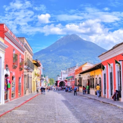 ARRIVÉE AU GUATEMALA - TRANSFERT ANTIGUA