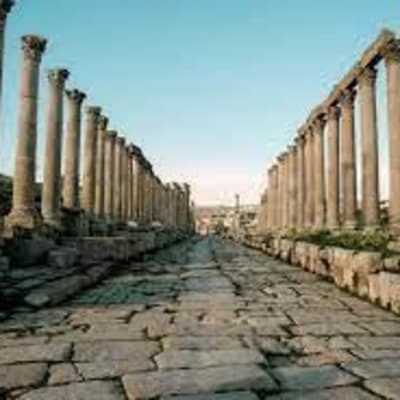 Amman – Um Qais– Visite de Jerash – Ajloun – Amman