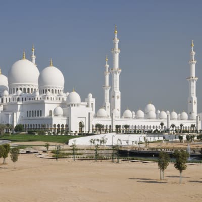 Transfert de Dubaï à Abu Dhabi et visite de la ville d'Abu Dhabi