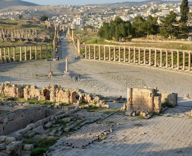 À la découverte de l'histoire et de la culture du Royaume du temps