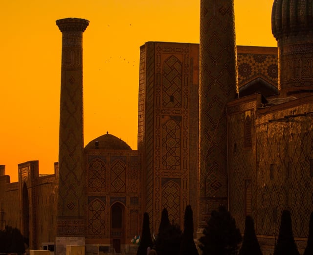 SUR LES TRACES DE MARCO POLO