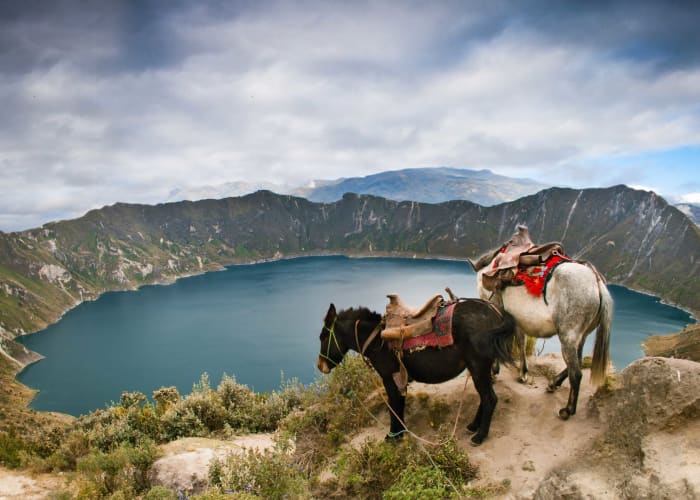 Cuicocha, lac d'altitude et le Milieu du Monde