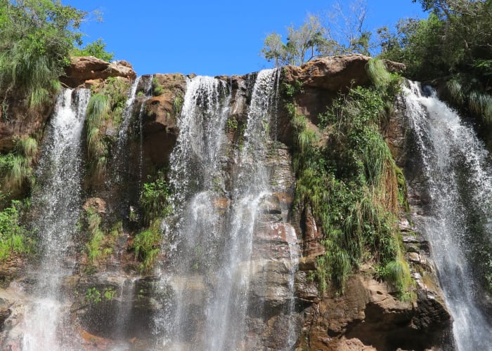 Santa Cruz, les fortes chutes d'eau et grottes de Samaipata