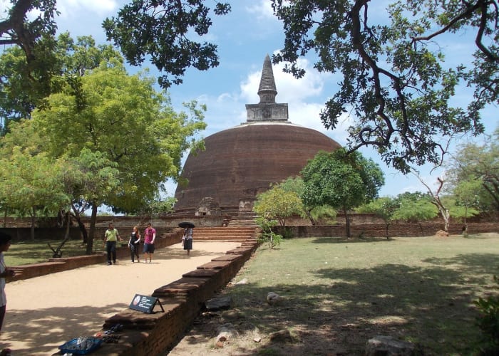 Anuradhapura - Sigiriya.