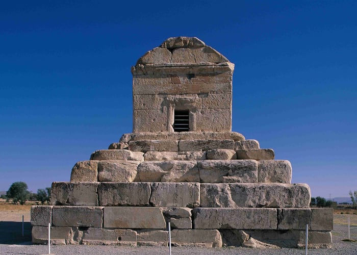 Abarkuh- Pasargades- Shiraz